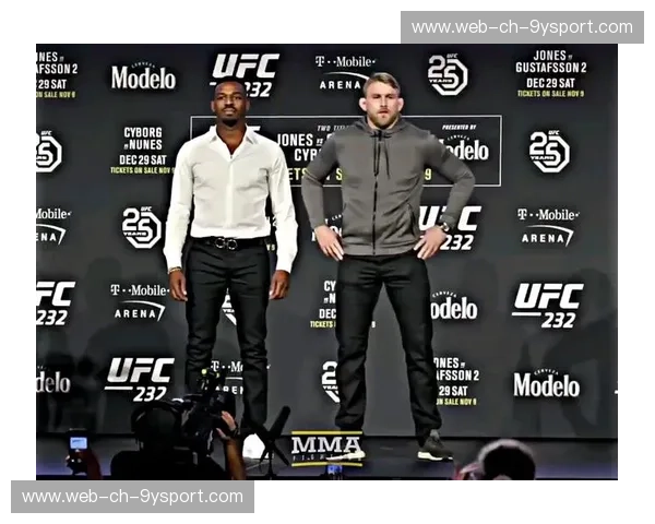 诸神之战：当“骨头”遇上“瑞帅”，那一夜，格斗的底色被重新定义